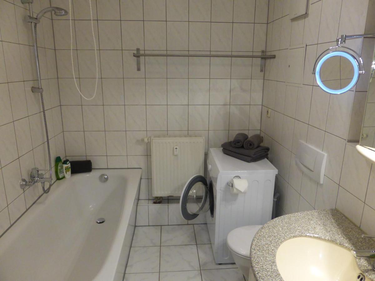 Ferienwohnung Friedrich Schiller, 2 Schlafzimmer, Balkon,Kostenloses Wifi, Naehe Zentrum, Йена Екстериор снимка